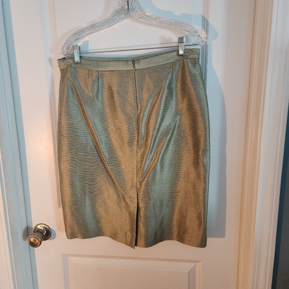 Anne Klein Mint/emerald 2 piece suit - Picture 8 of 12